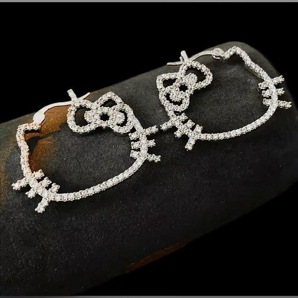 ✨New✨ Hello Kitty Rhinestone Hoop Earrings - Picture 3 of 6